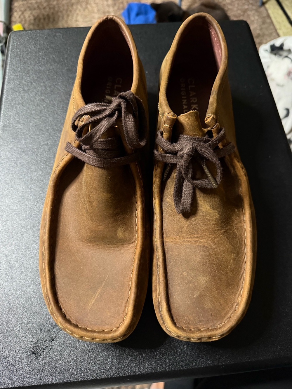 Clarks Men’s Tan Brown Leather Chukka Wallabee-Style Boots